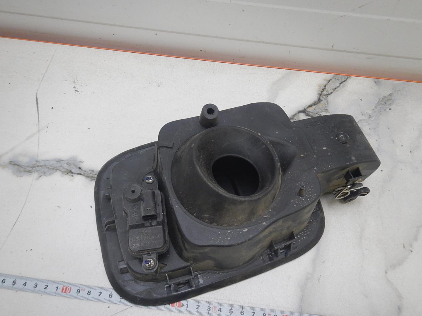 Ниша лючка бензобака