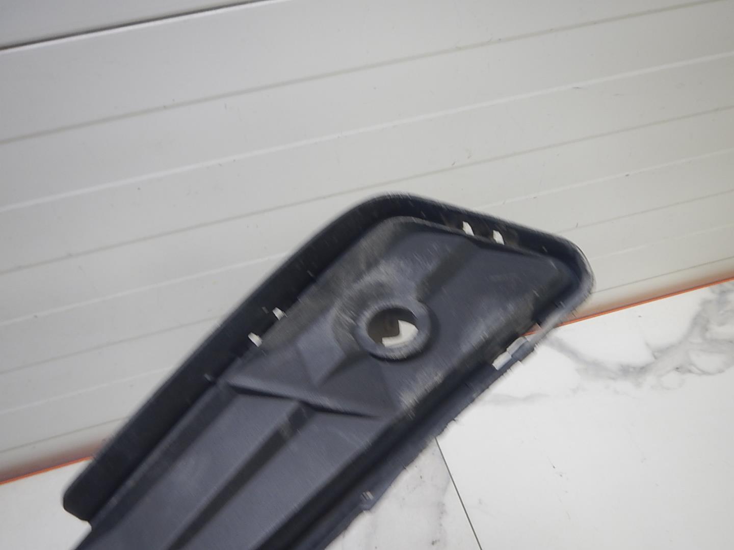 Накладка заднего бампера правая