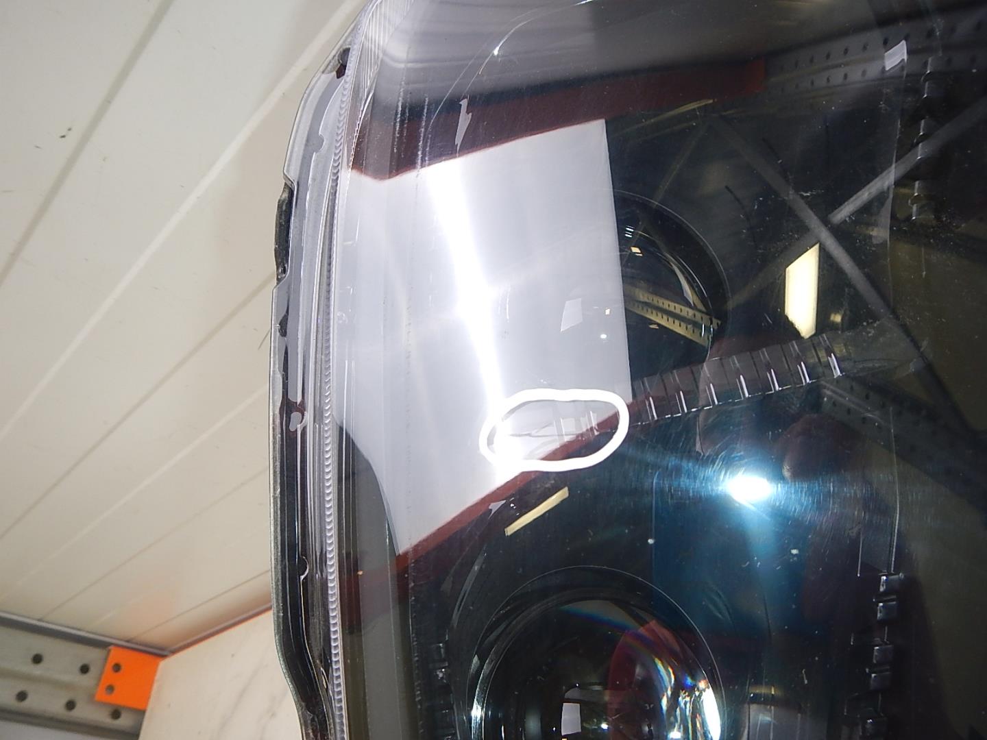 Фара правая