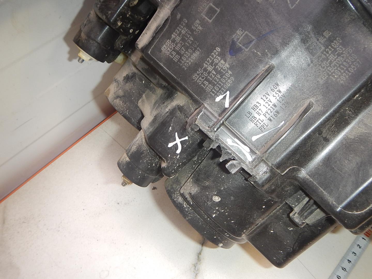 Фара правая