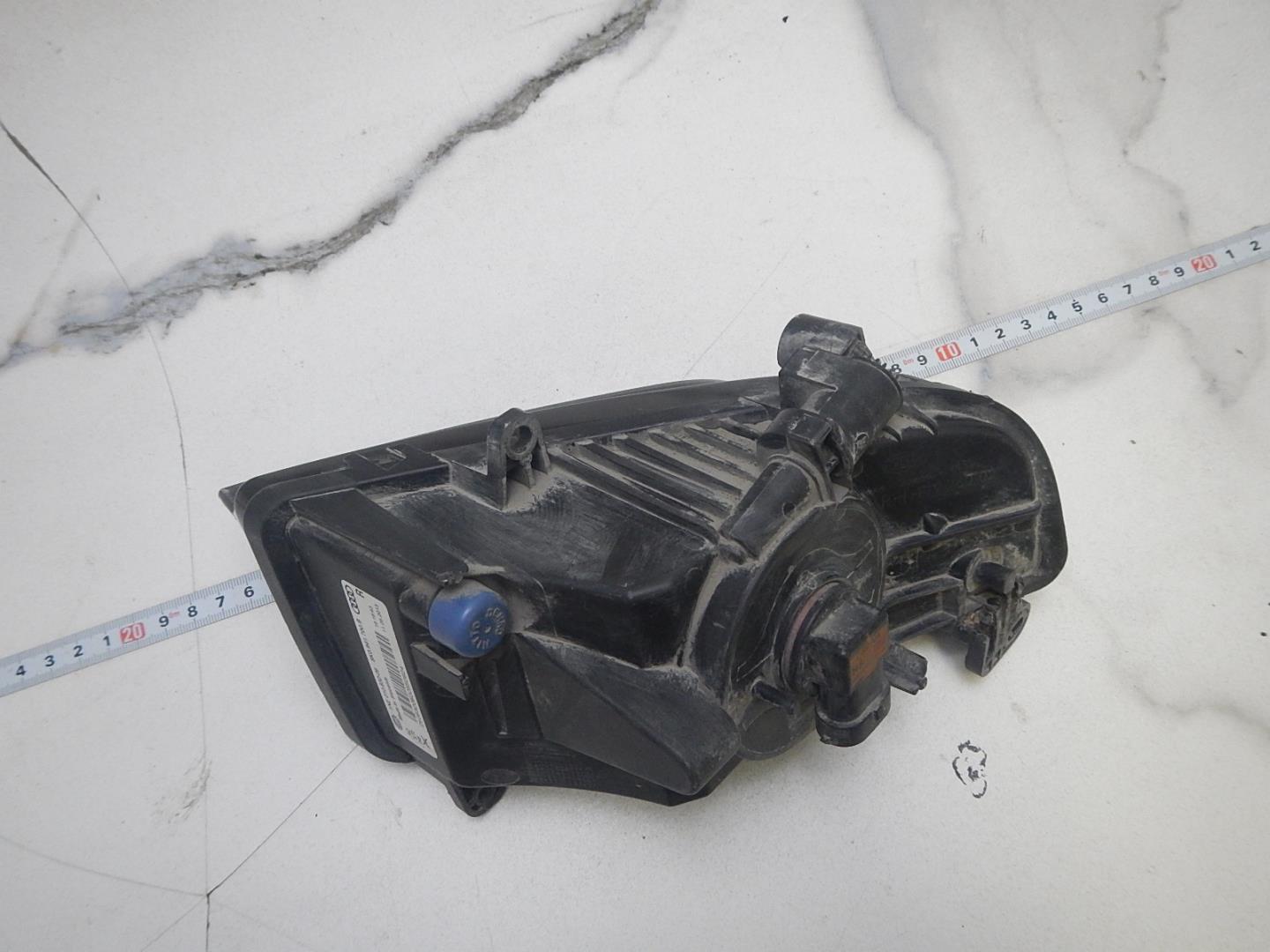 Фара противотуманная правая