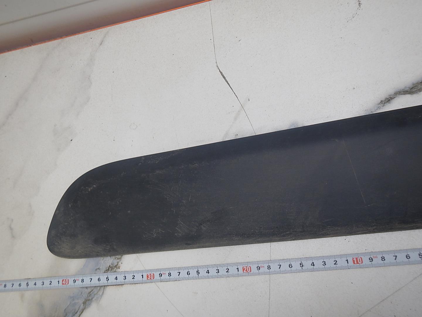 Молдинг передней левой двери