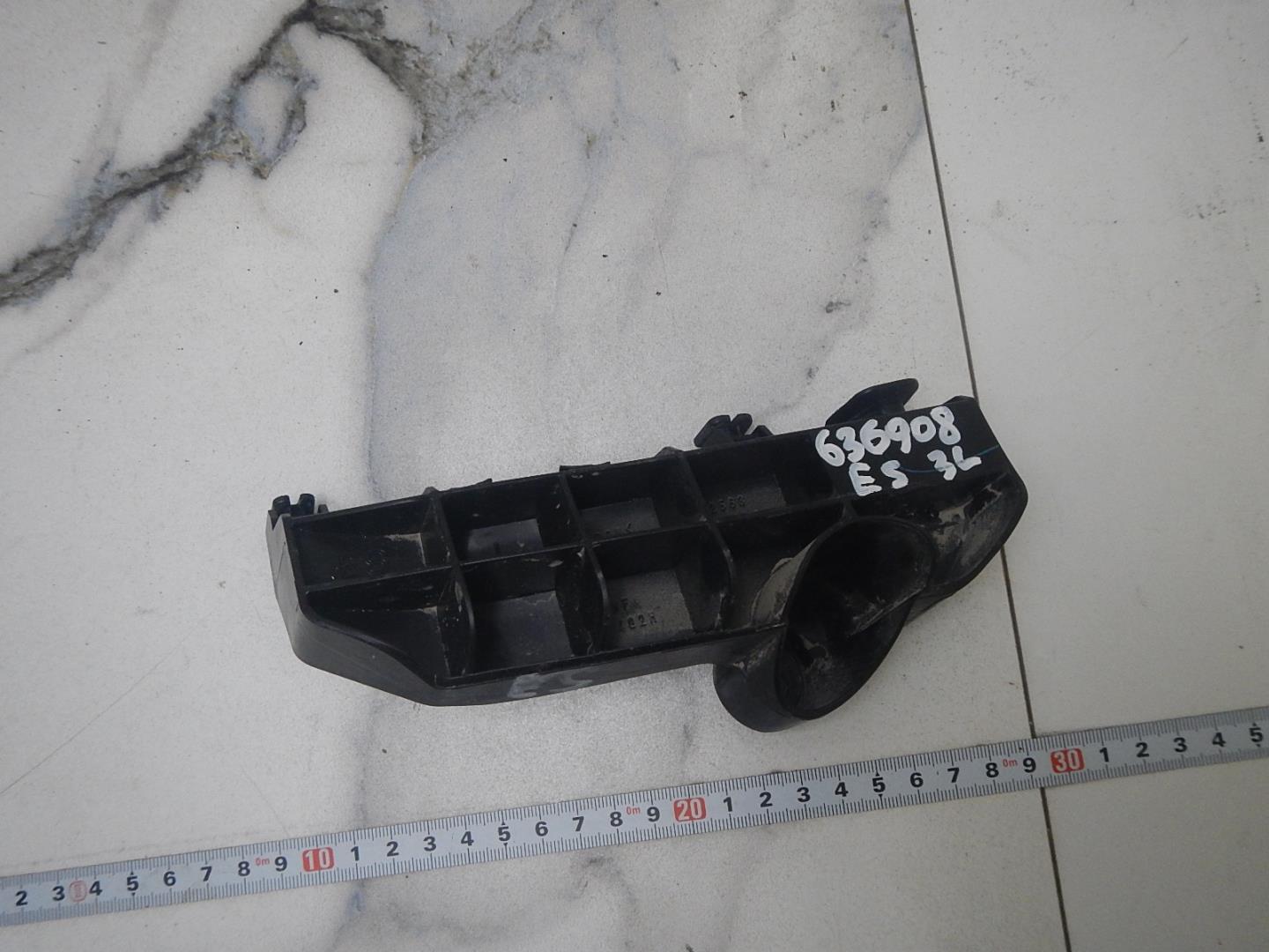 Кронштейн заднего бампера левый