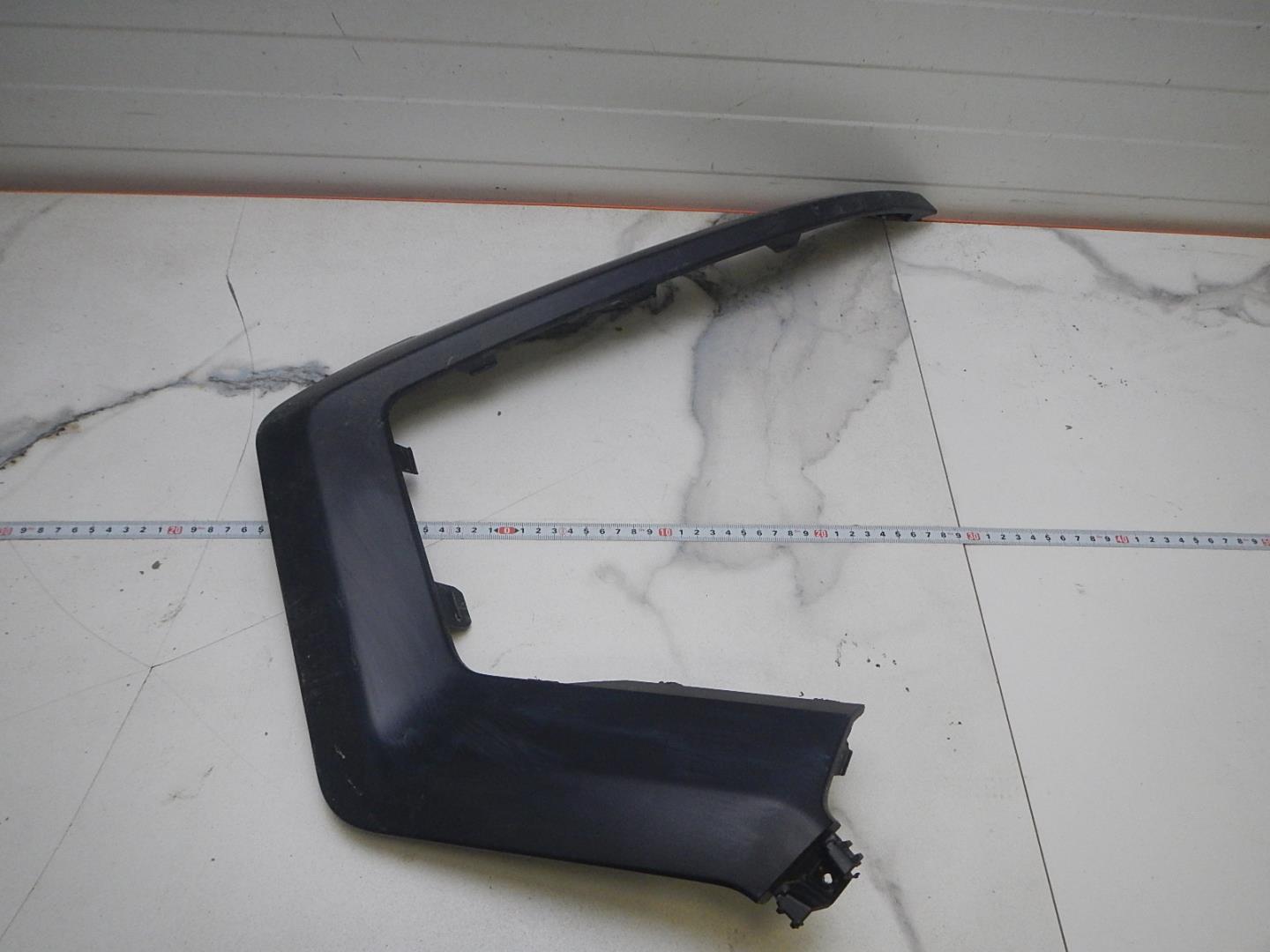 Накладка переднего бампера левая