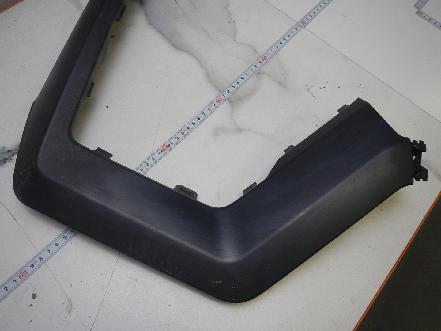 Накладка переднего бампера левая