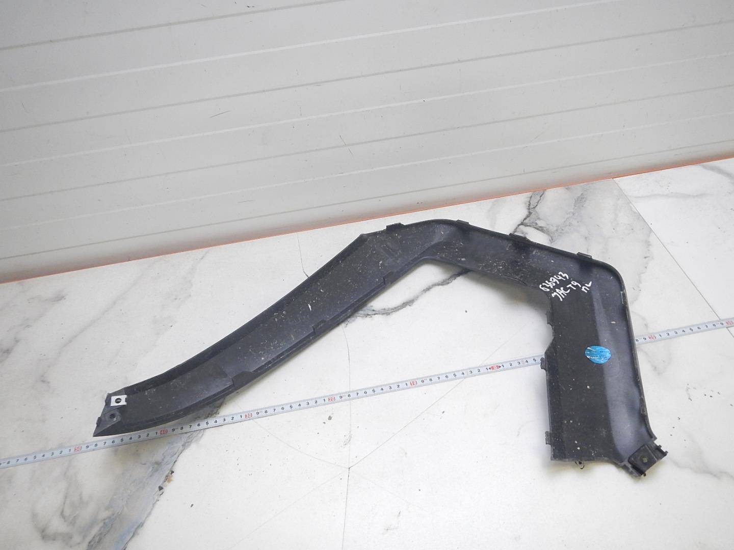 Накладка переднего бампера левая