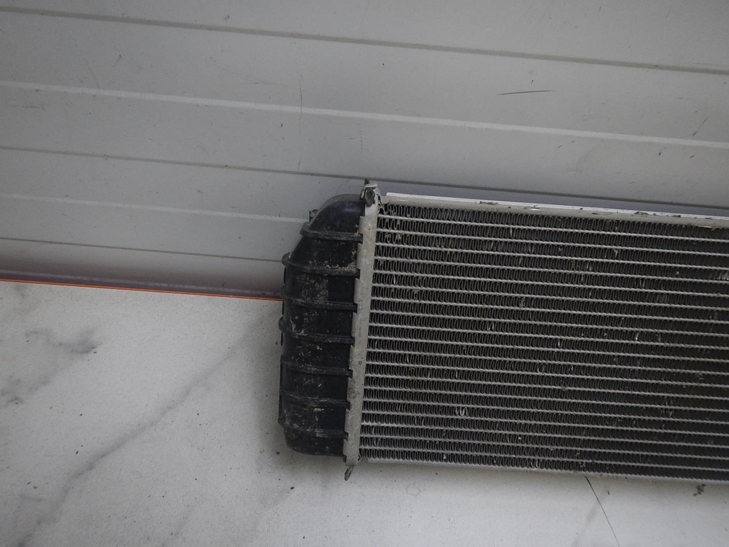 Радиатор охлаждения двигателя дополнительный