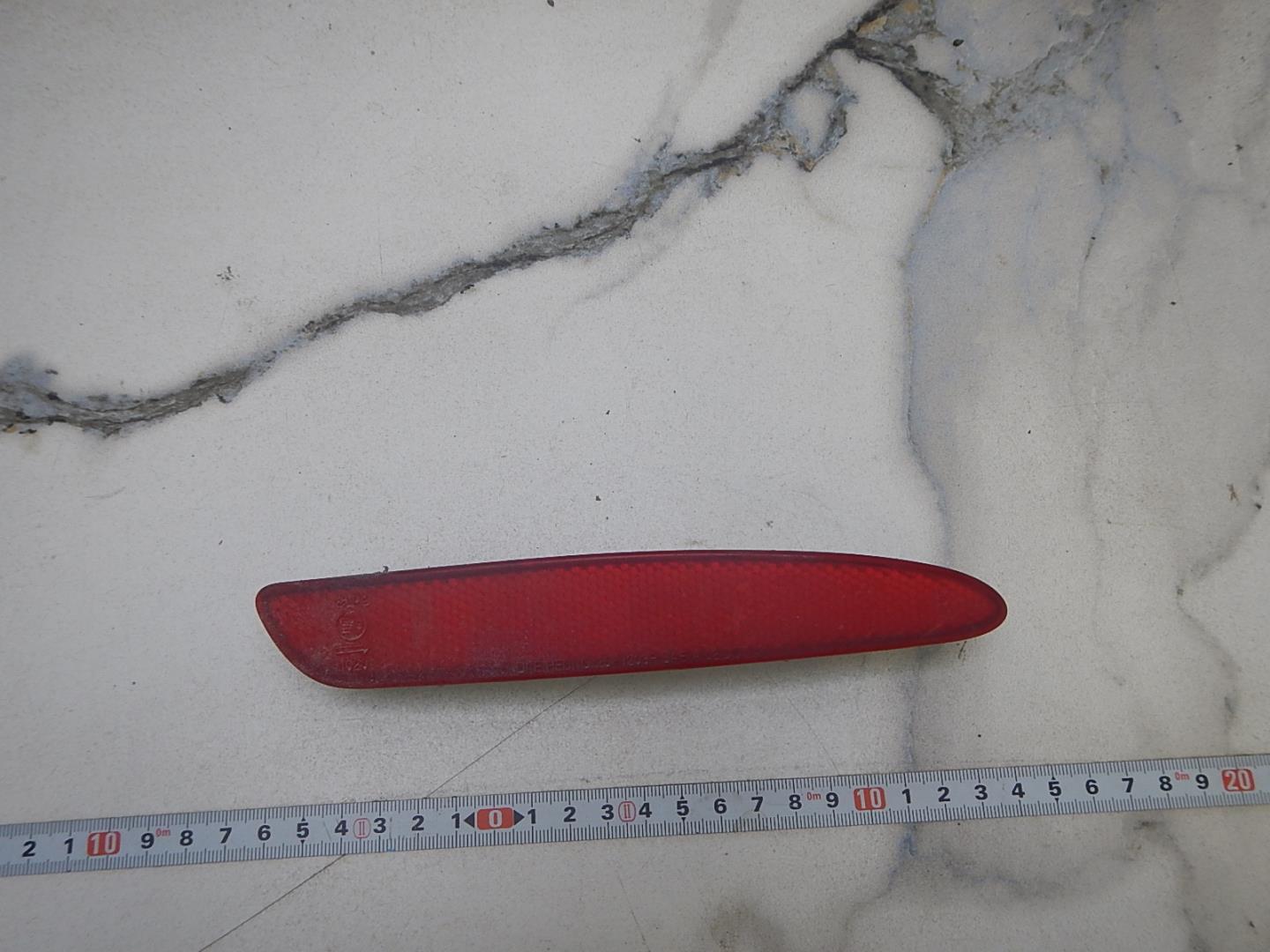 Отражатель в бампер задний правый