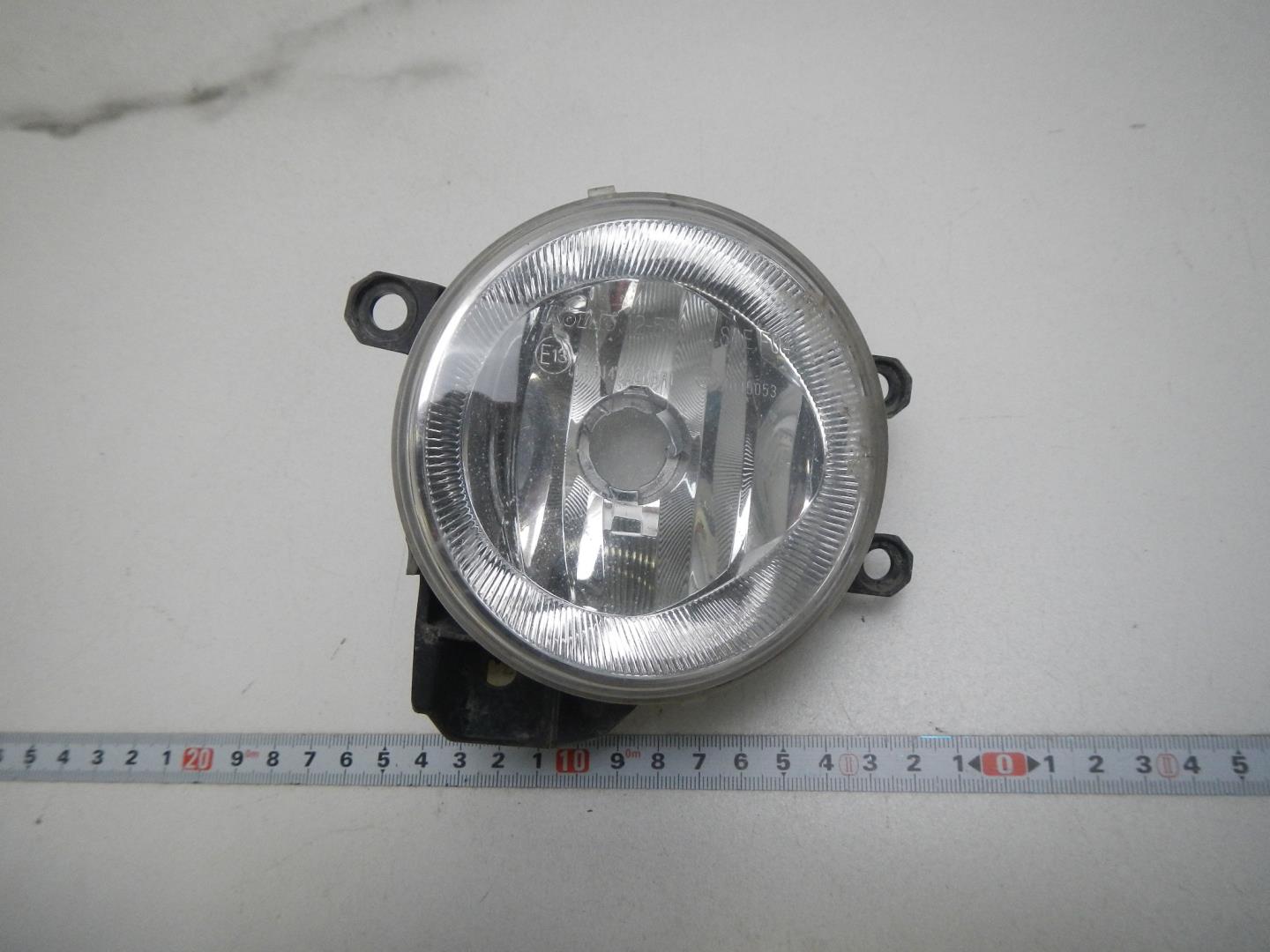 Фара противотуманная левая