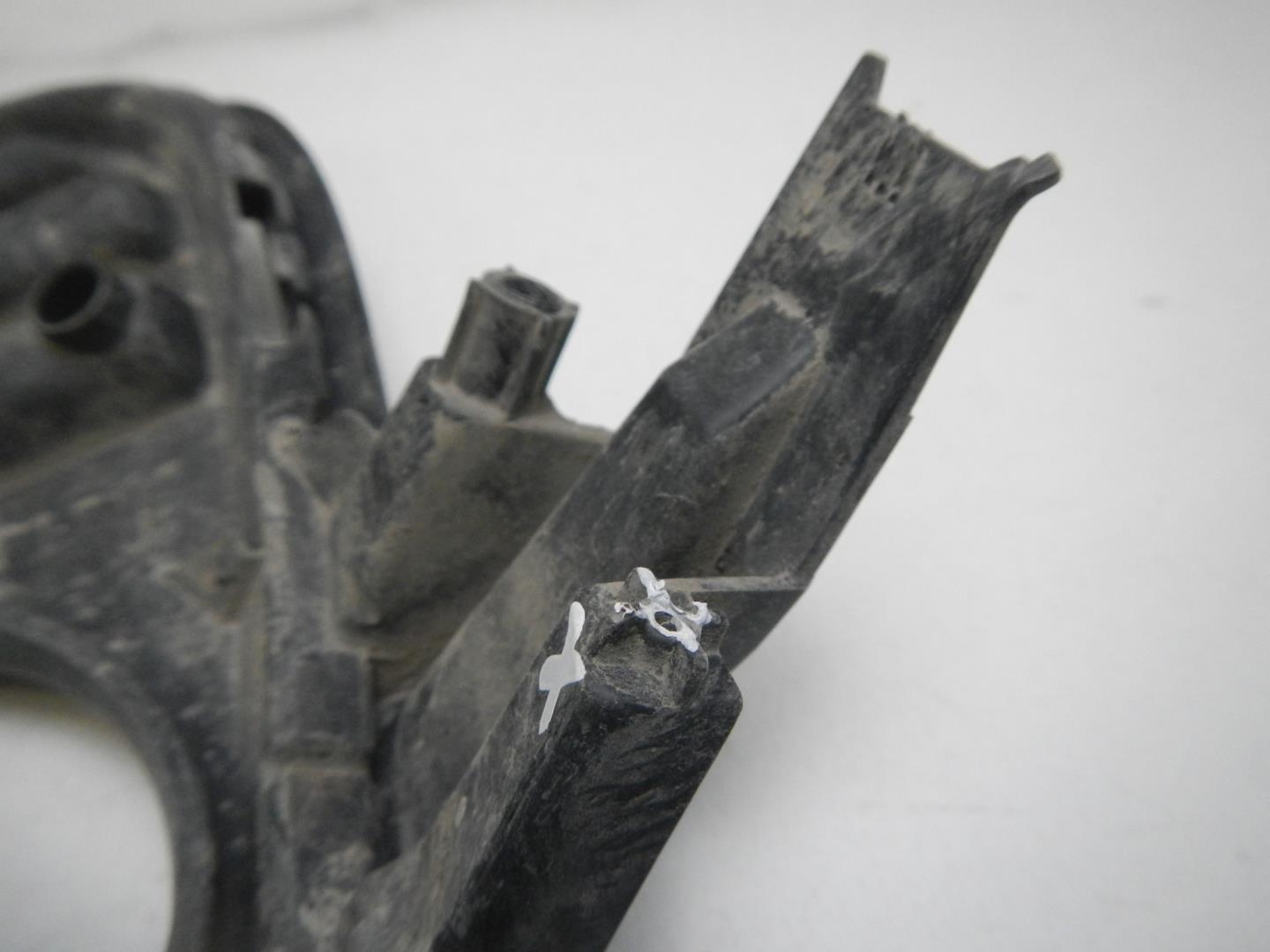 Решетка в бампер левая