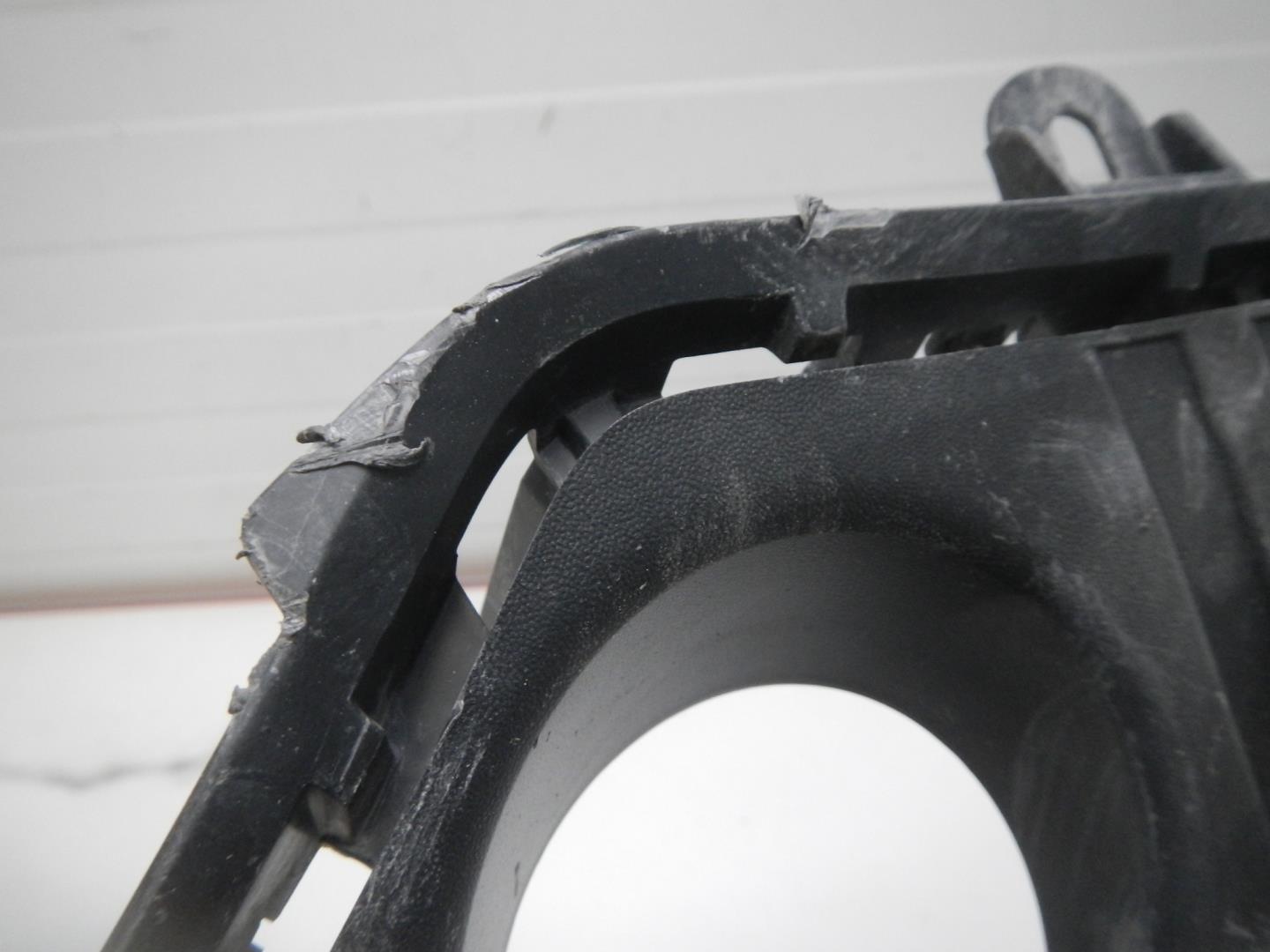 Решетка в бампер левая