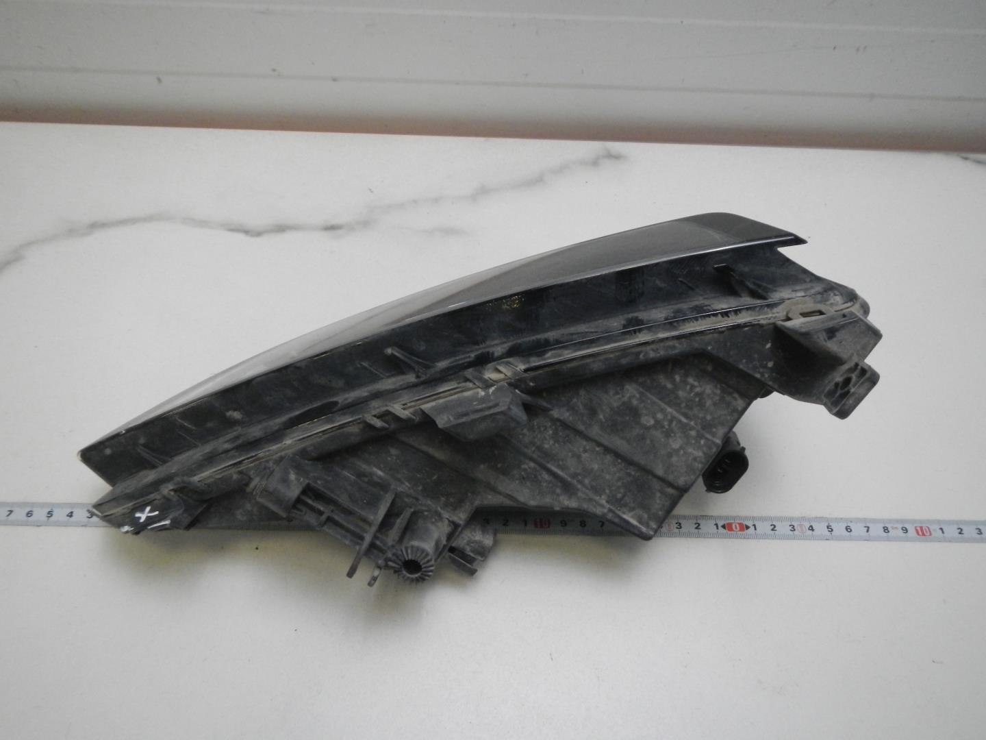 Фара противотуманная левая