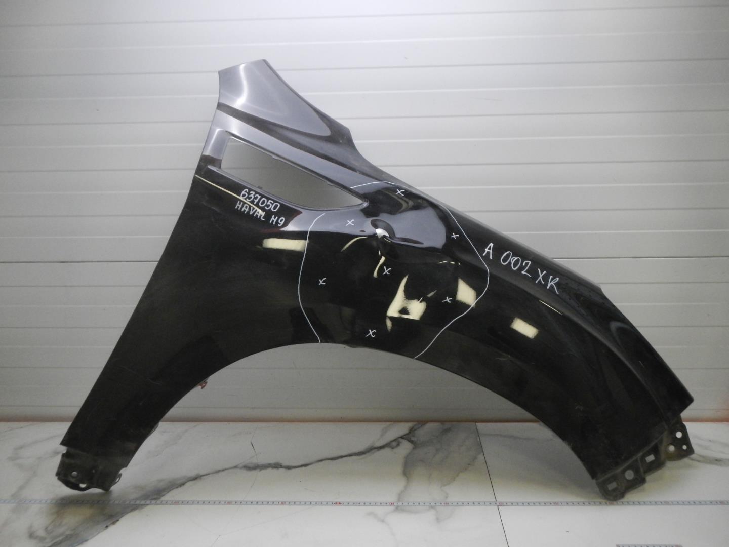 Крыло переднее правое