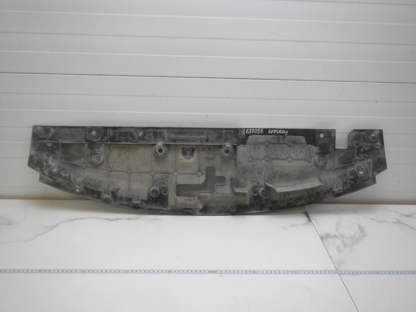 Кожух замка капота