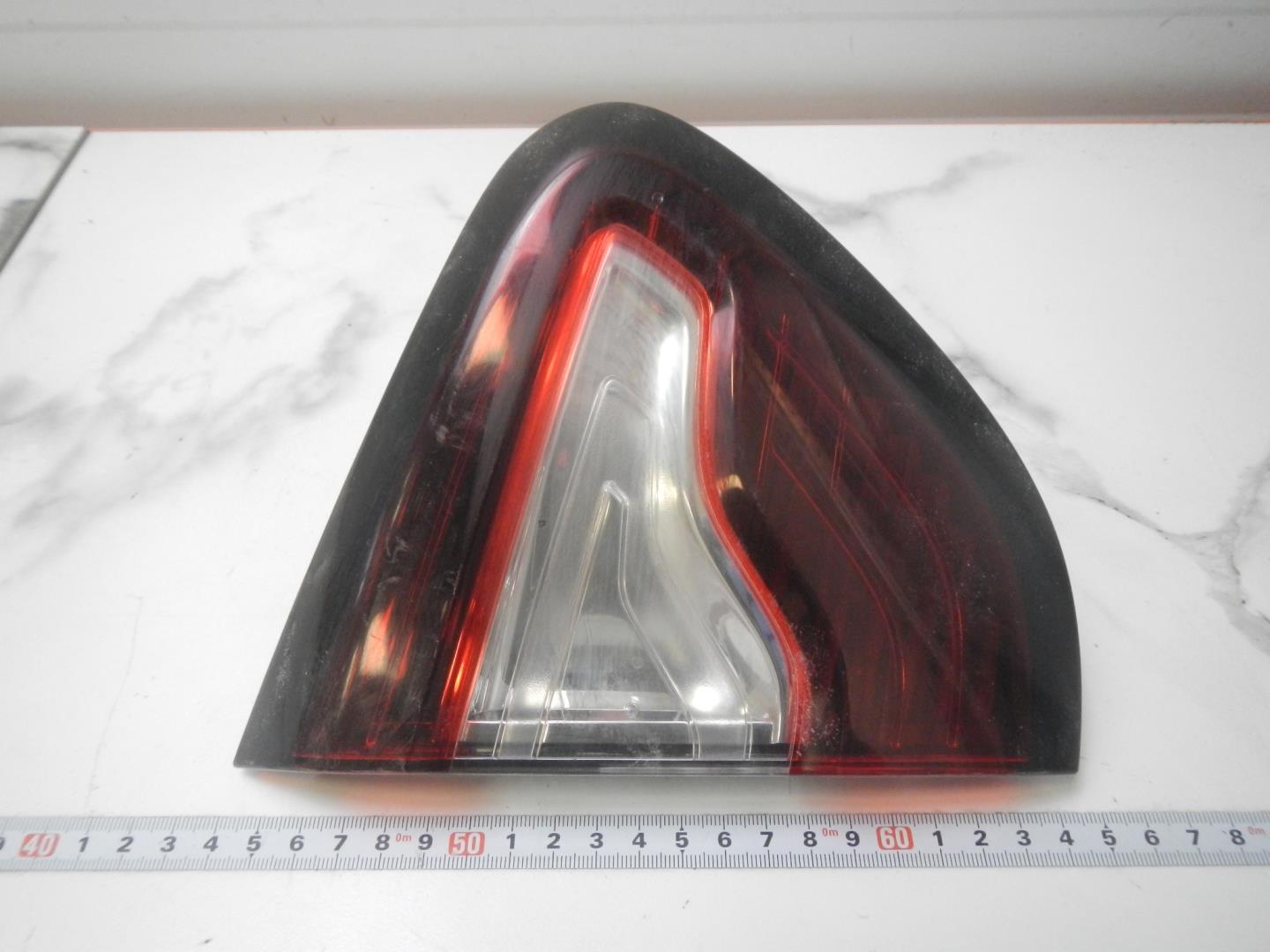 Фонарь задний внутренний левый