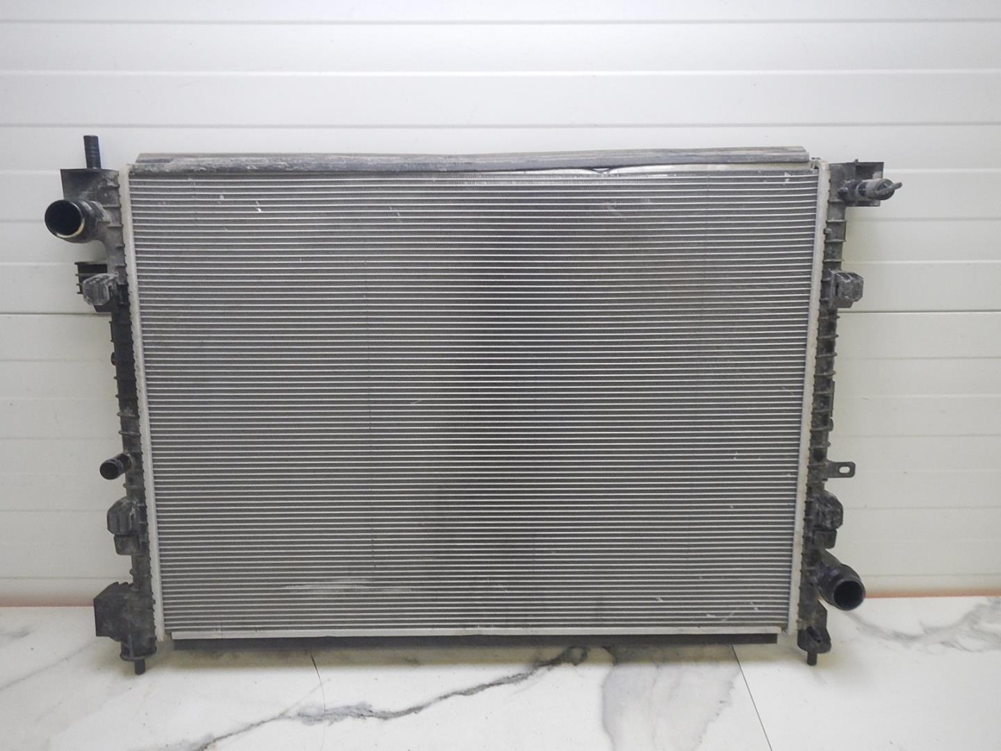 Радиатор охлаждения двигателя основной