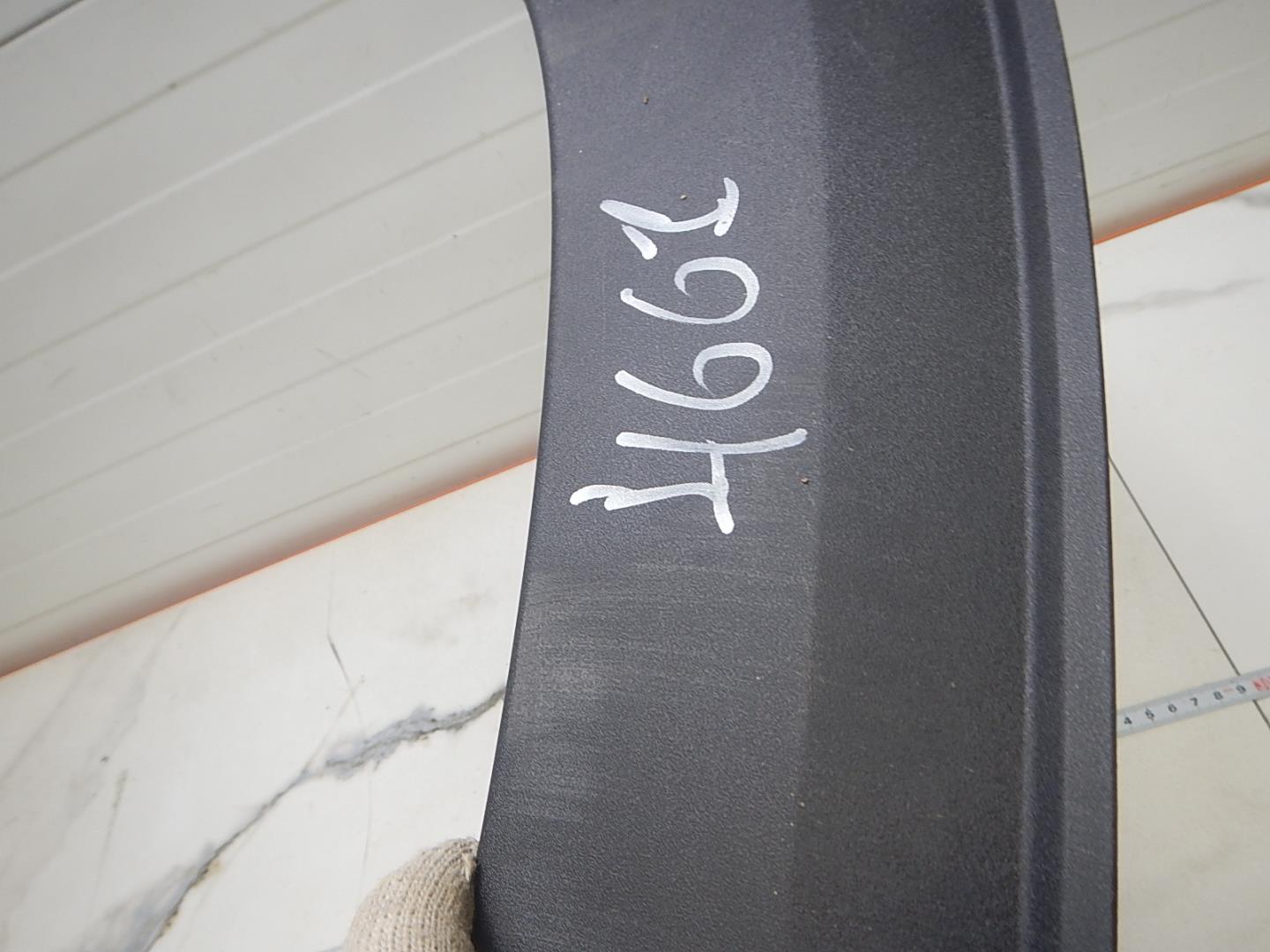 Накладка двери задней правой