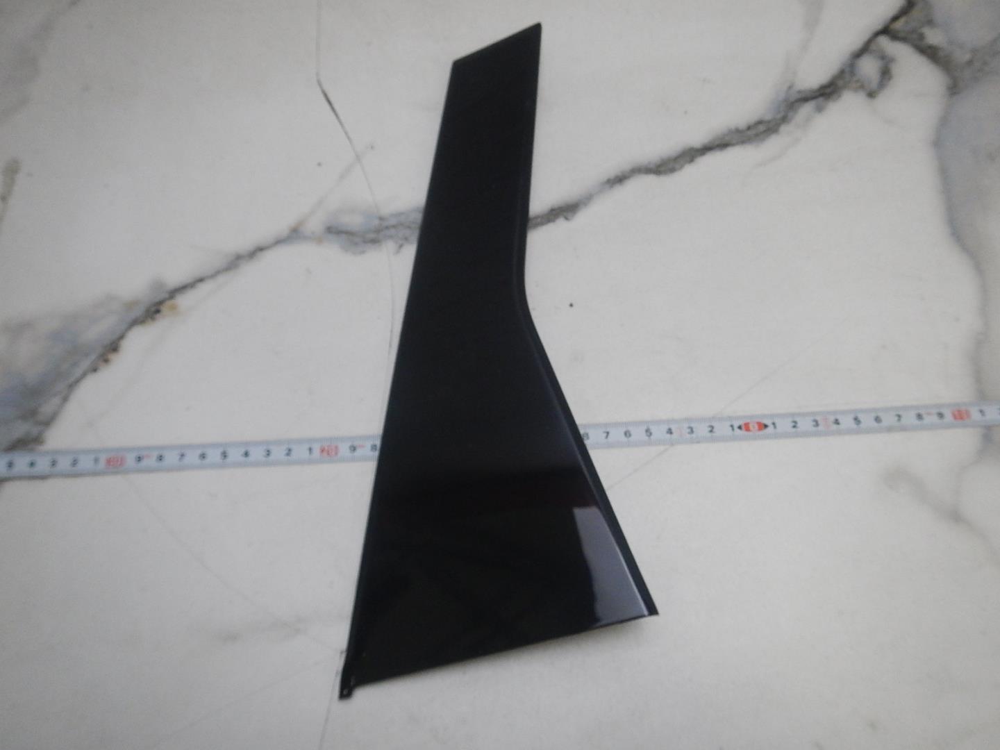 Накладка двери задней правой