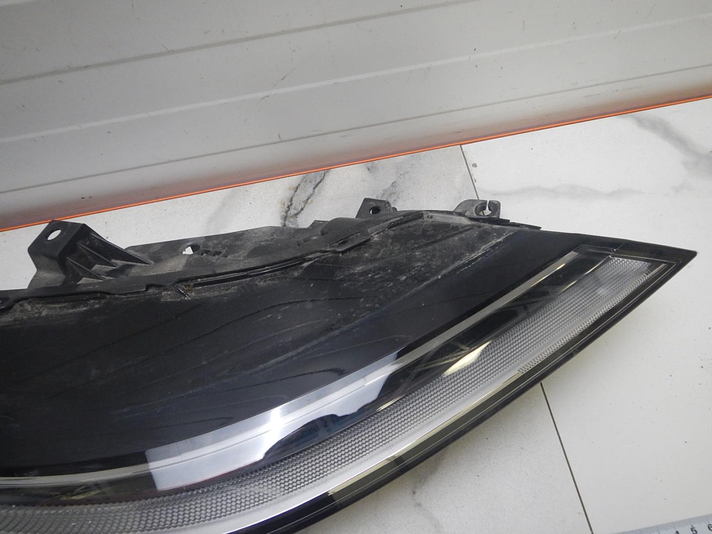 Фара дневного света правая (ходовые огни)