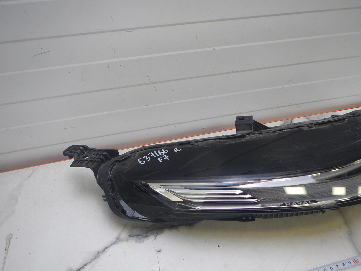 Фара дневного света правая (ходовые огни)