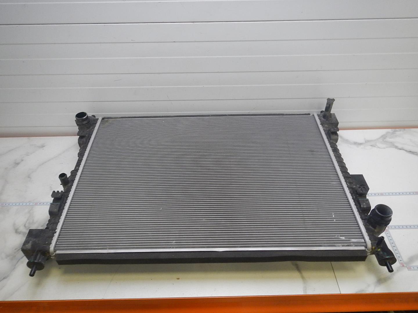 Радиатор охлаждения двигателя основной