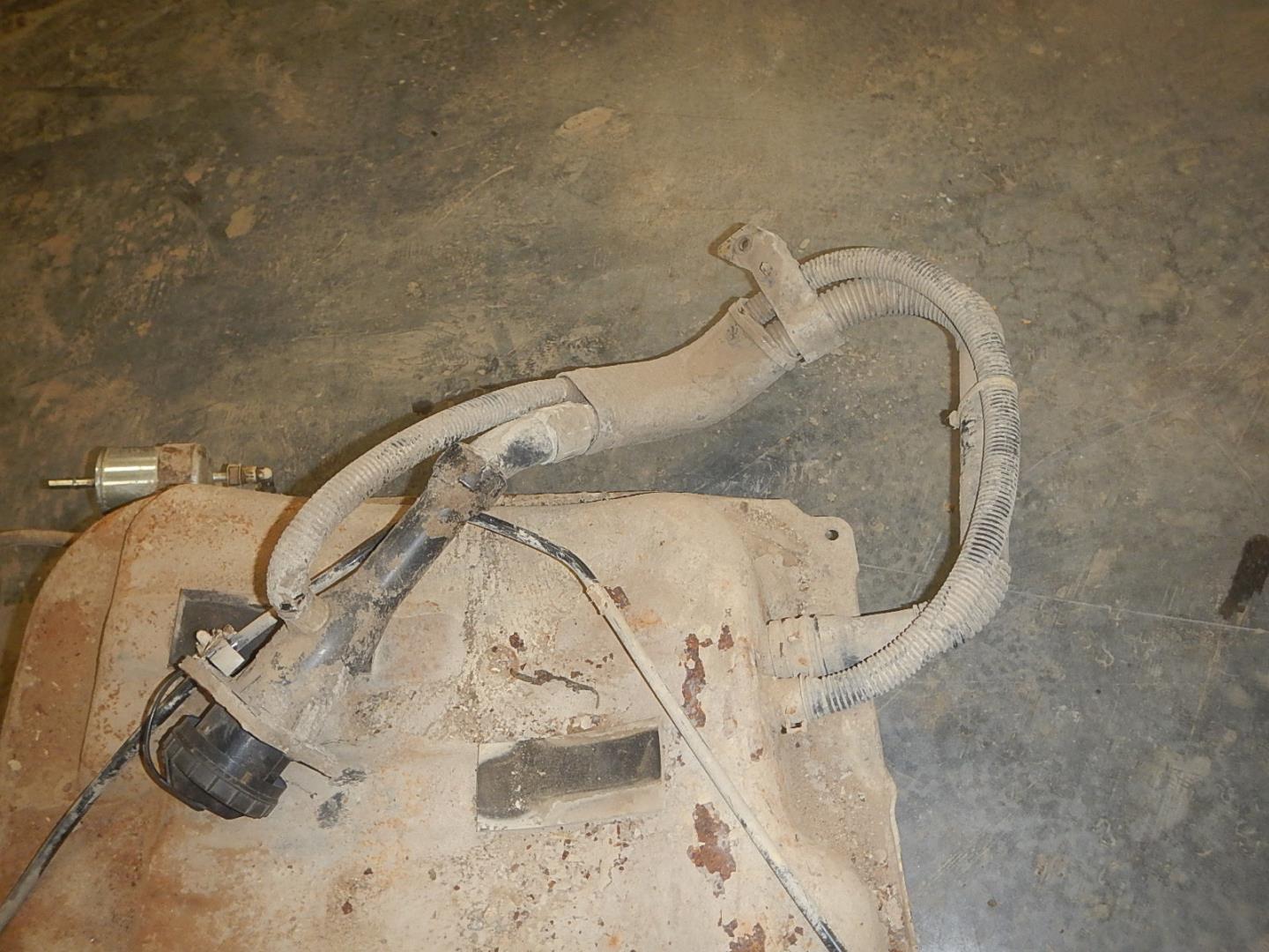 Бак топливный