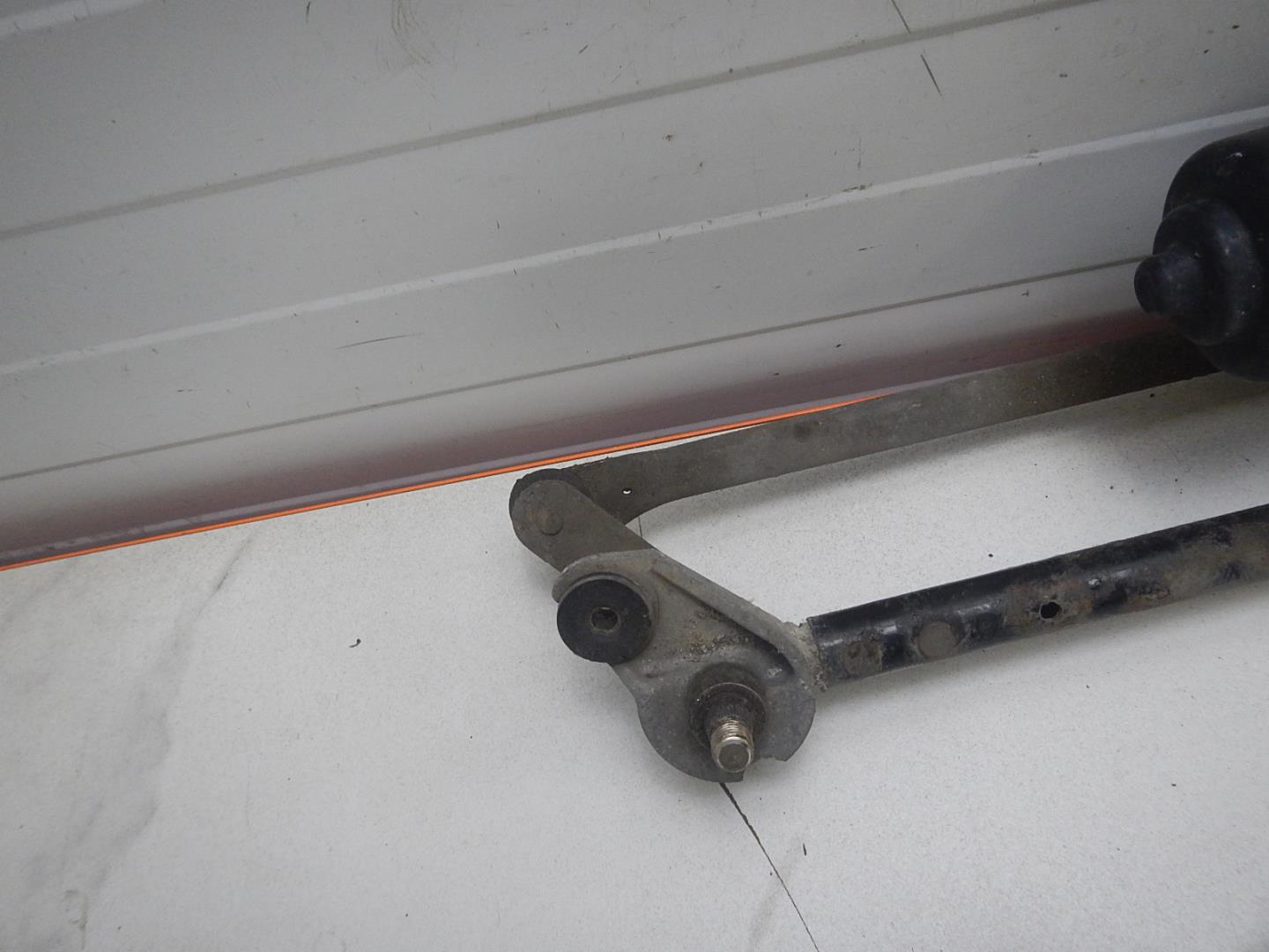 Трапеция стеклоочистителей