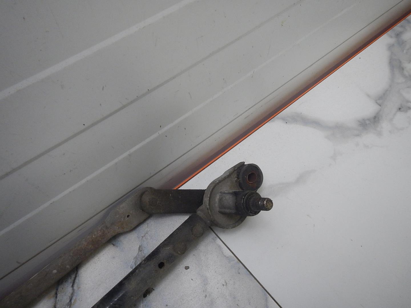 Трапеция стеклоочистителей