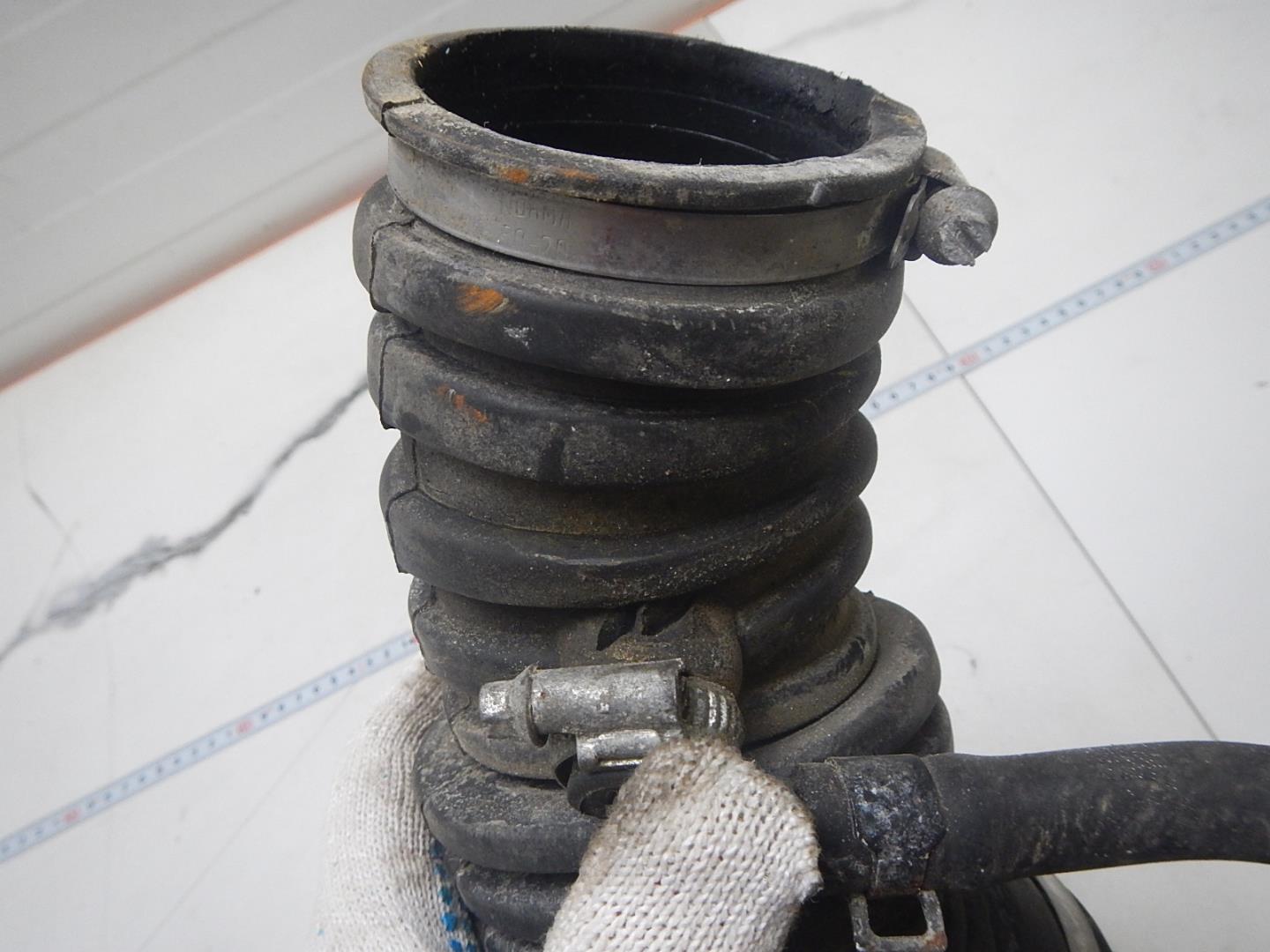 Патрубок воздушного фильтра