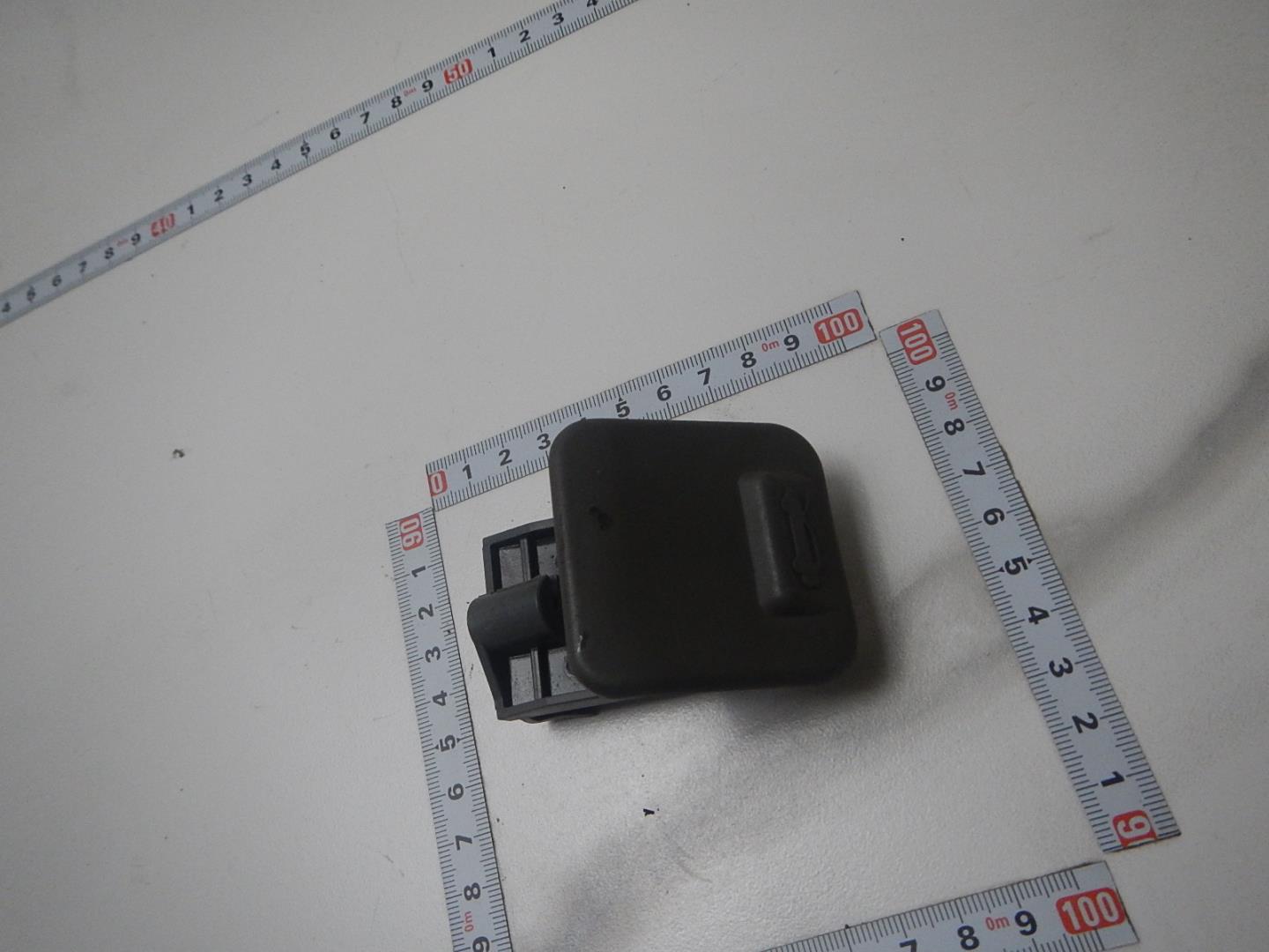 Ручка открывания капота