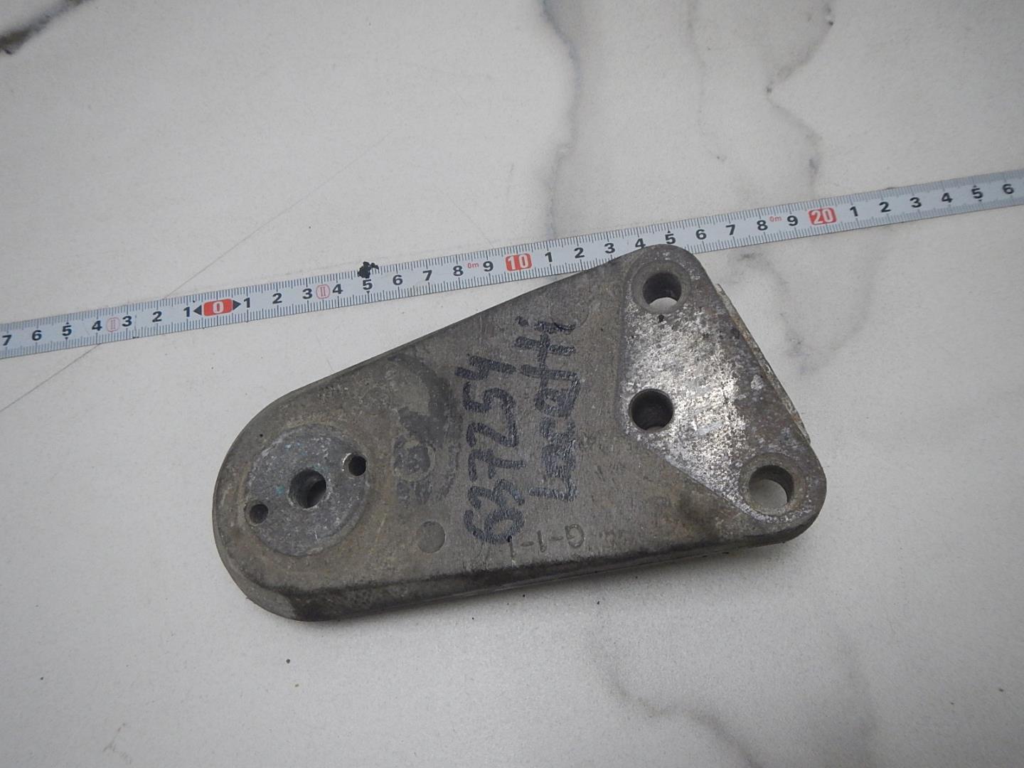 Кронштейн опоры двигателя