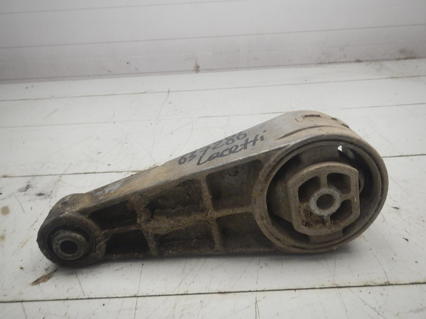 Опора двигателя задняя