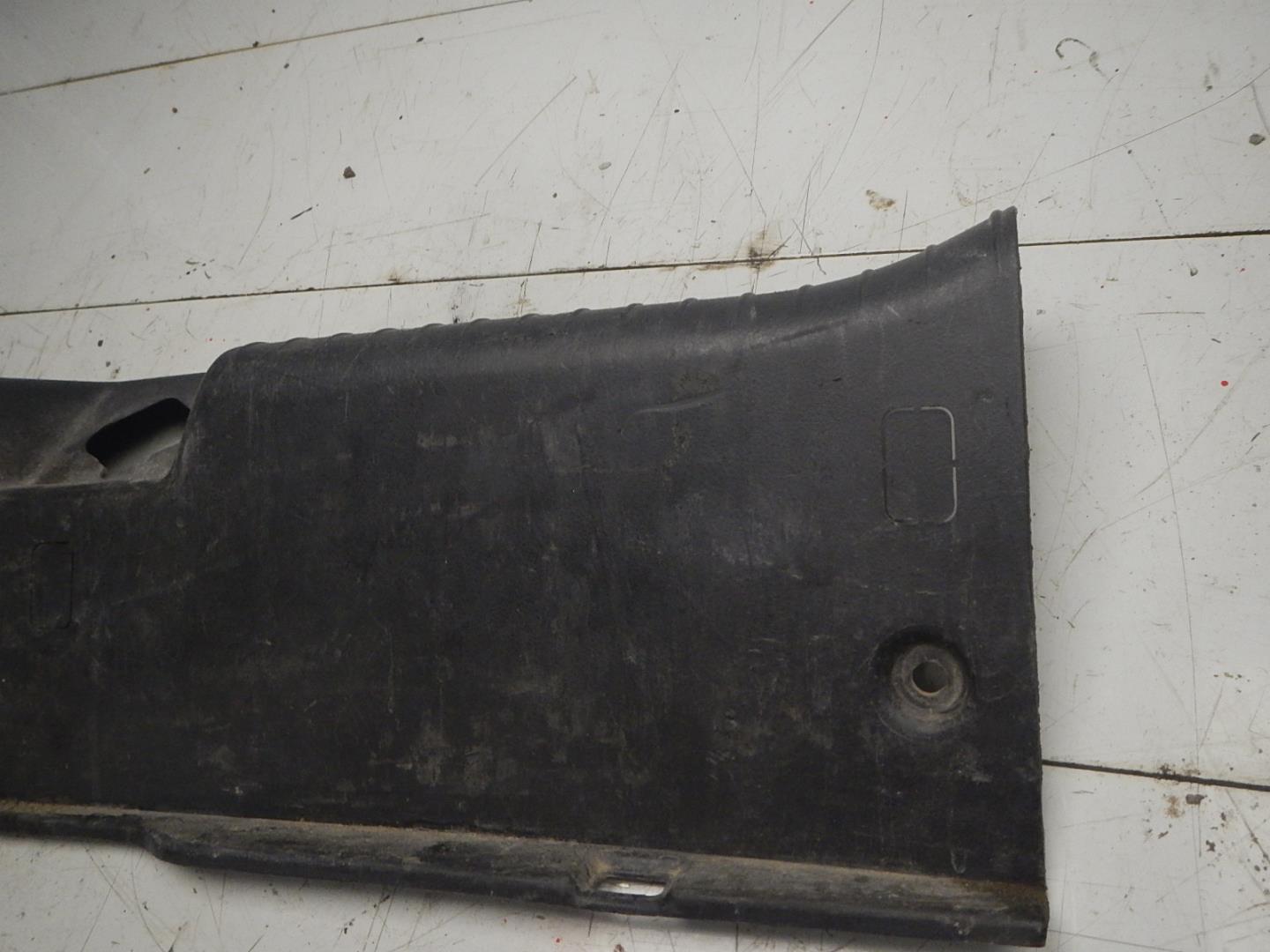 Обшивка багажника