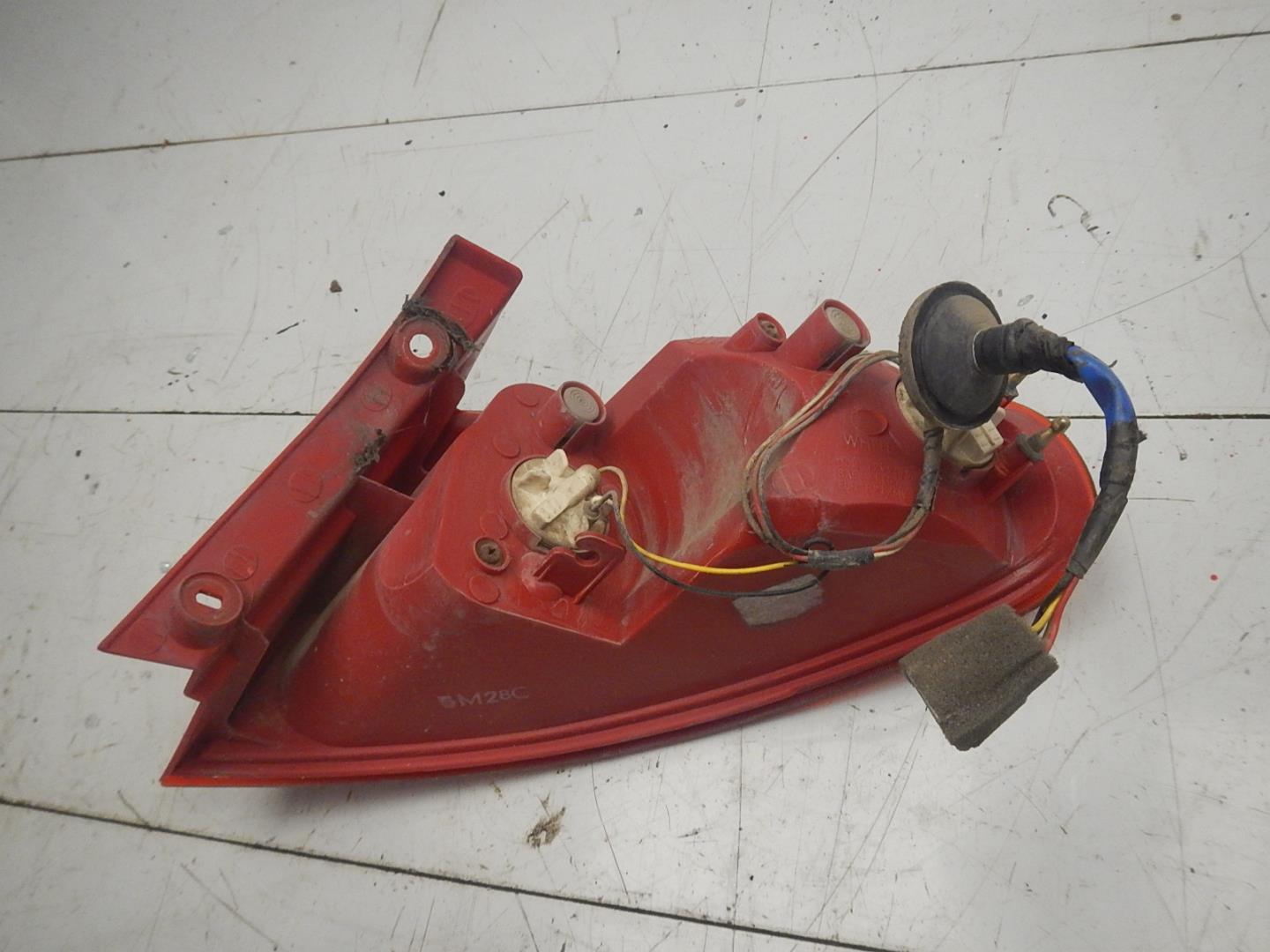 Фонарь задний левый