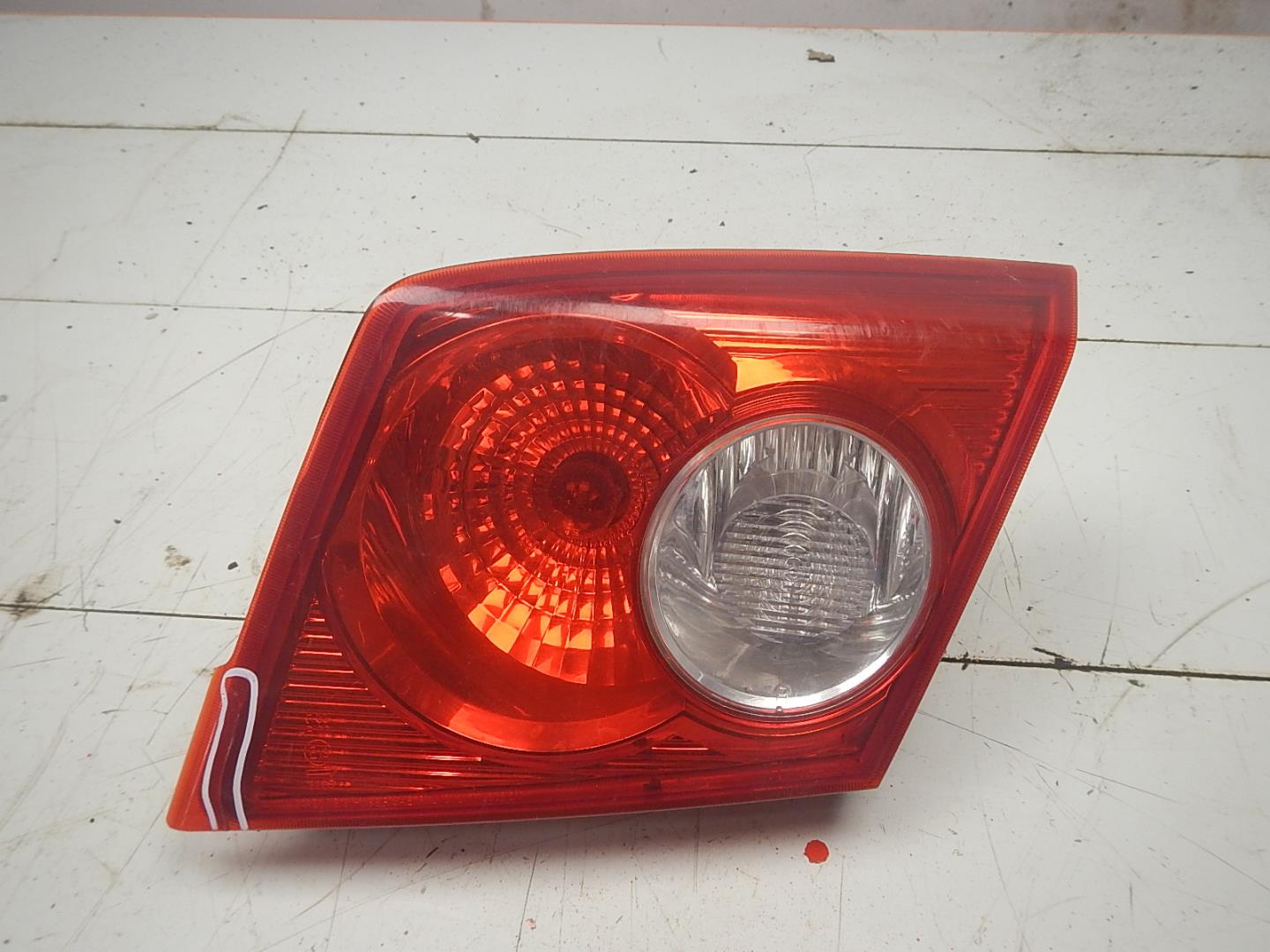 Фонарь задний внутренний правый