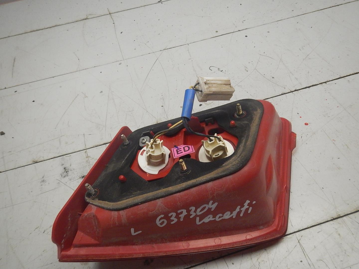 Фонарь задний внутренний левый