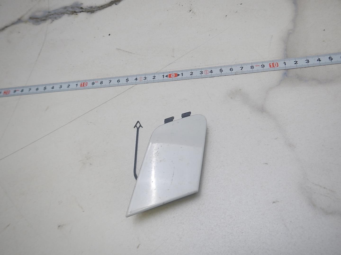 Заглушка буксировочного крюка