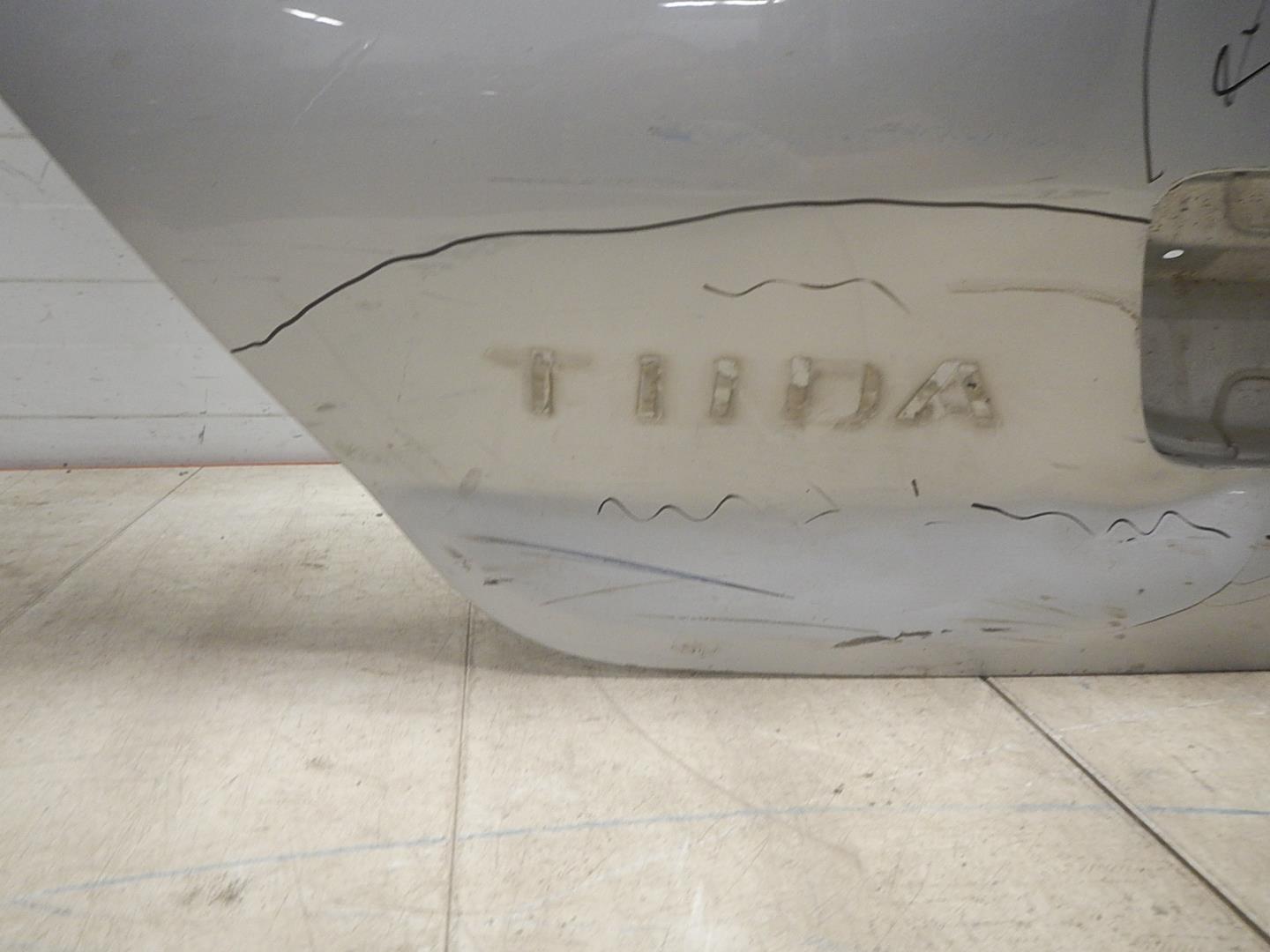 Дверь багажника