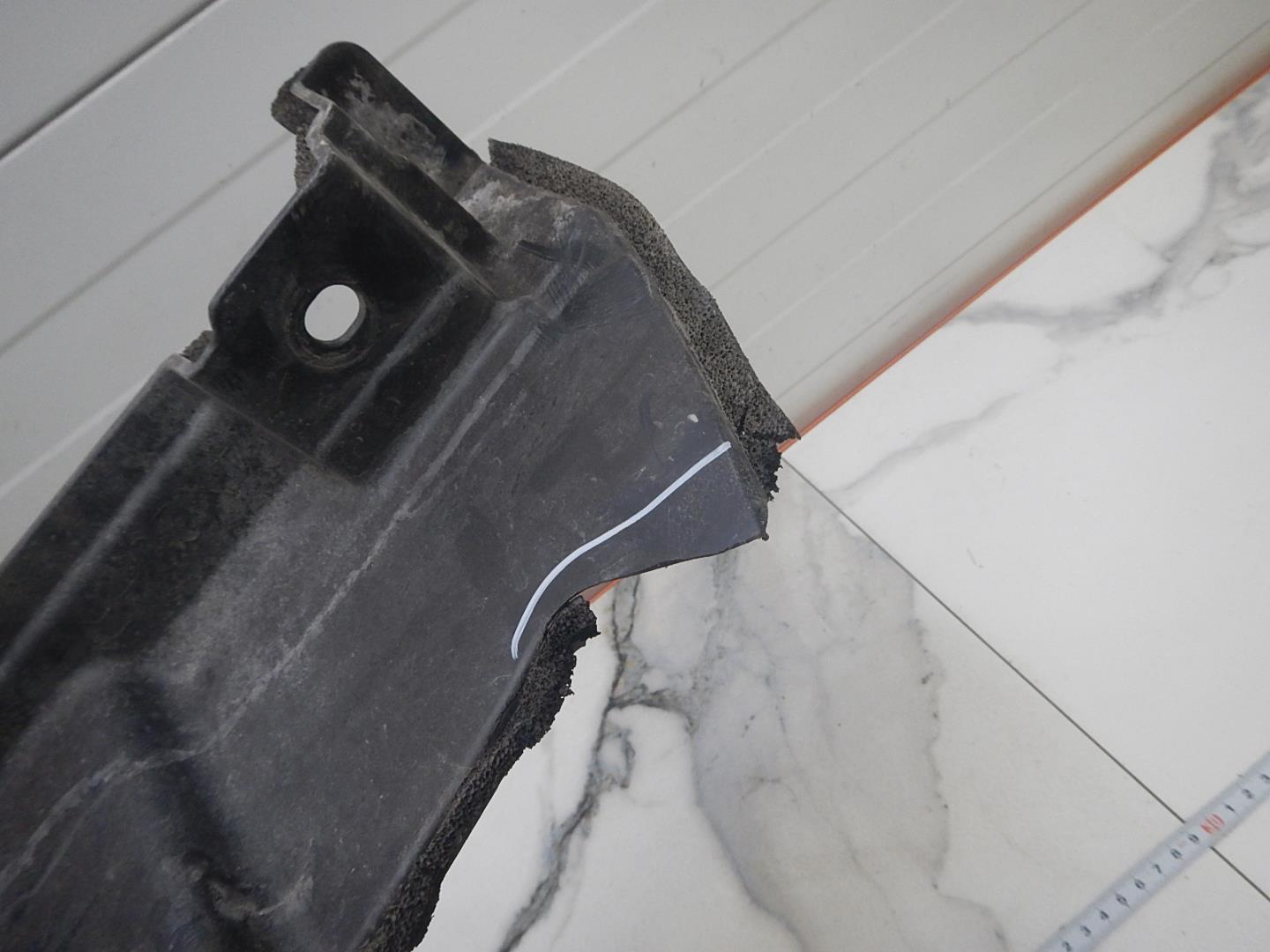 Воздуховод радиатора правый