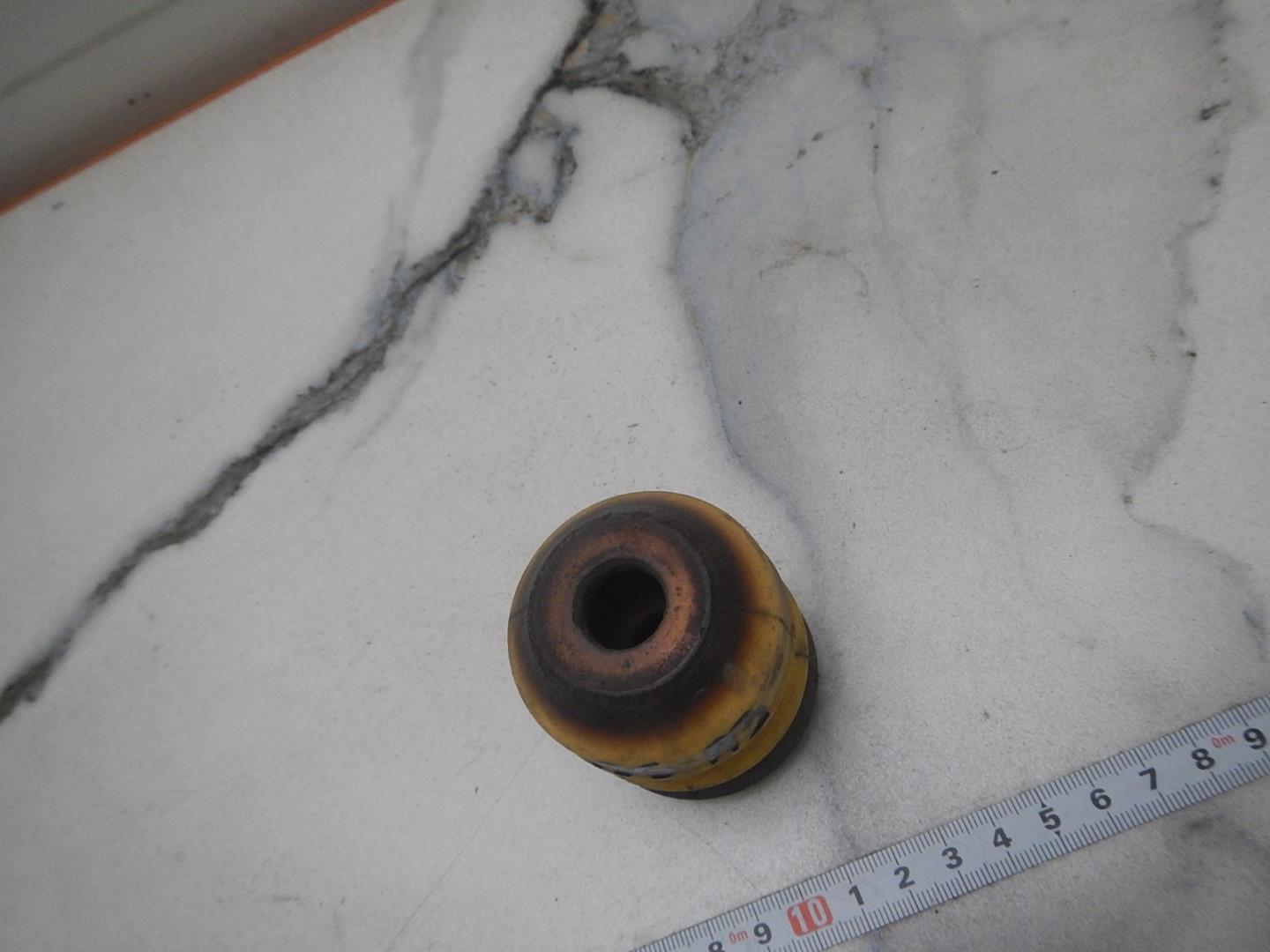 Отбойник заднего амортизатора