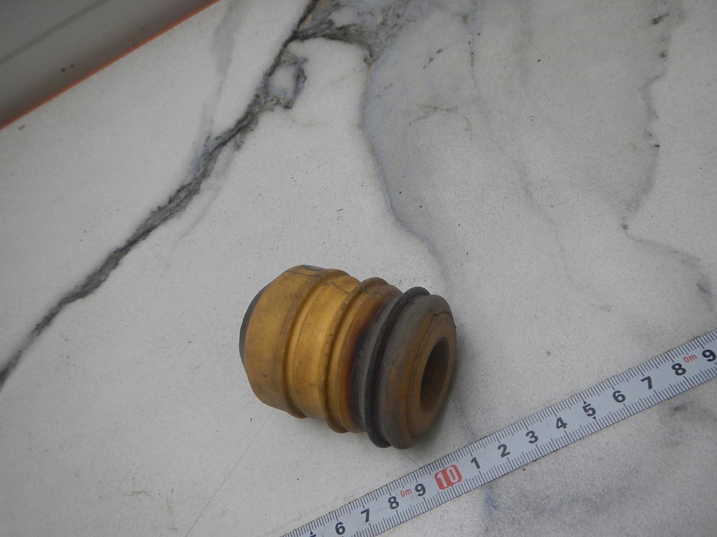 Отбойник заднего амортизатора