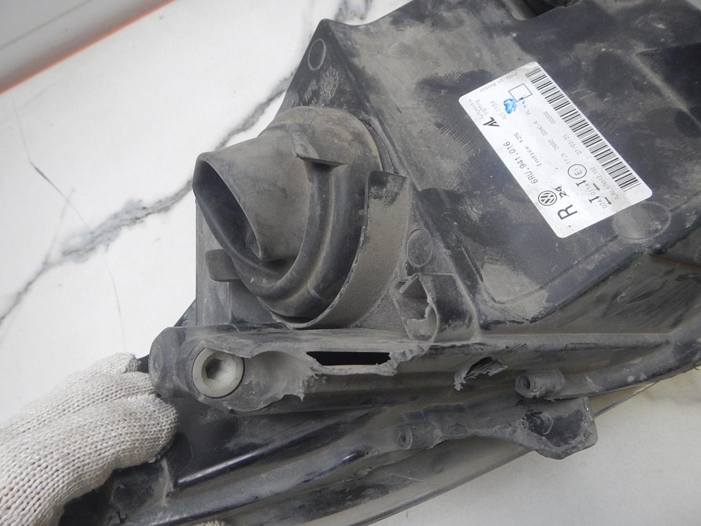 Фара правая