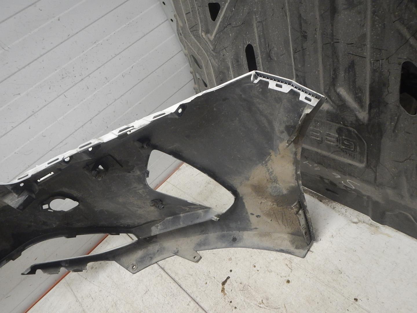 Бампер передний