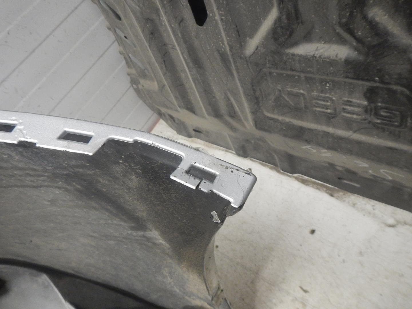 Бампер передний