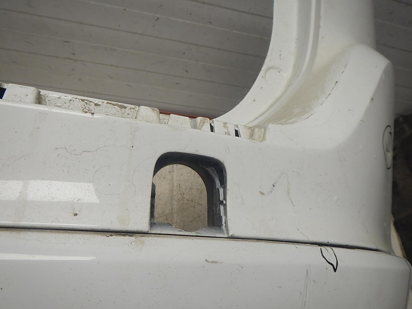 Бампер задний