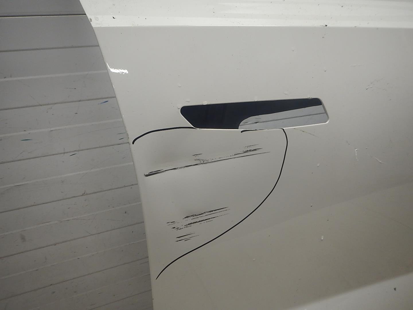 Дверь передняя правая