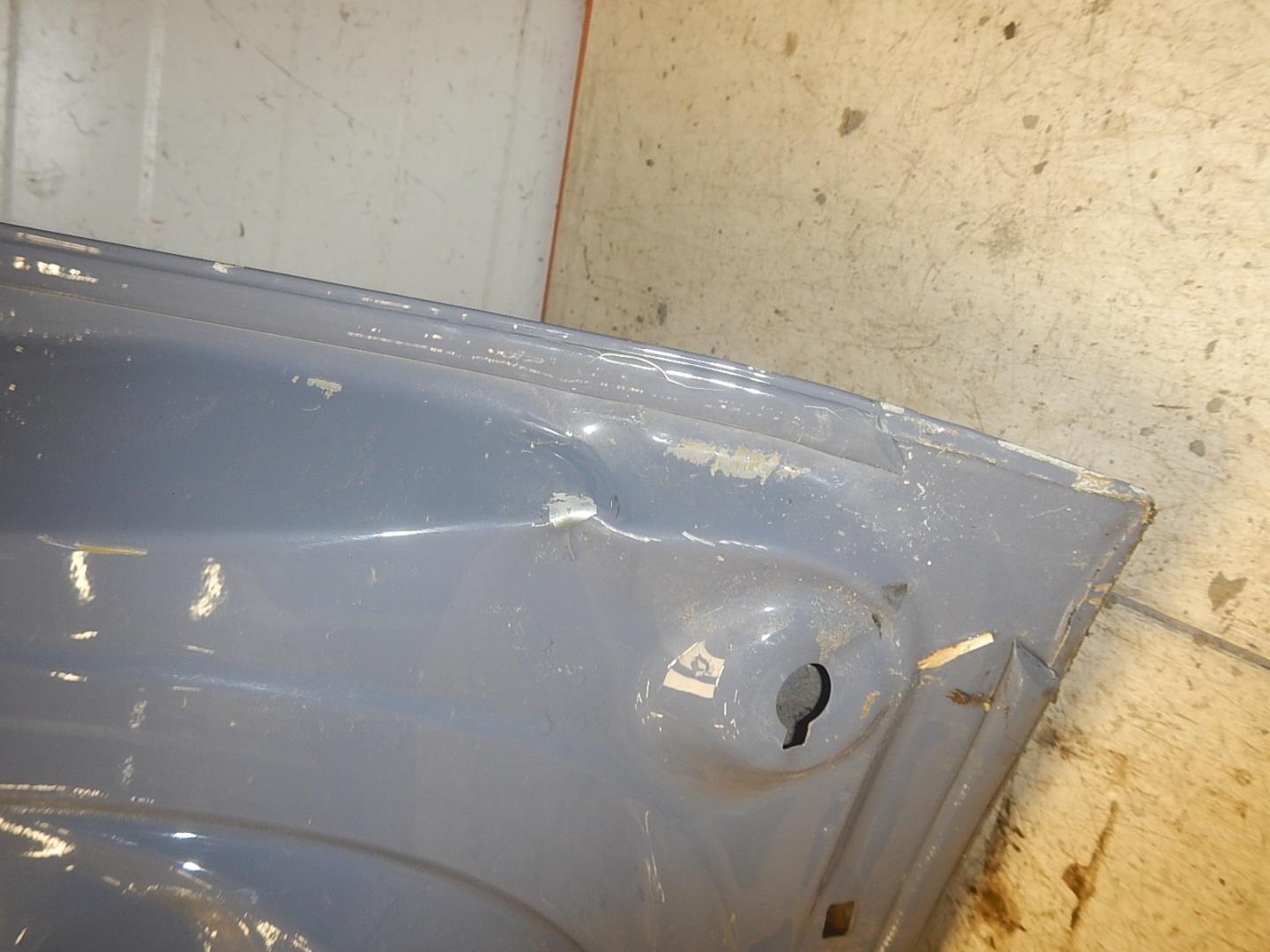 Дверь багажника