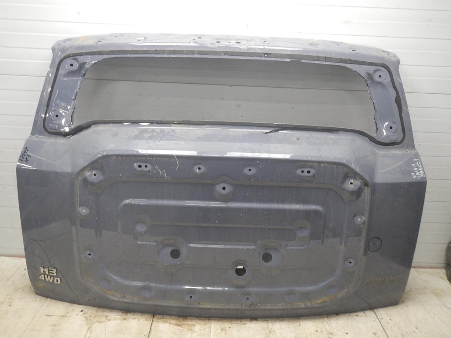 Дверь багажника