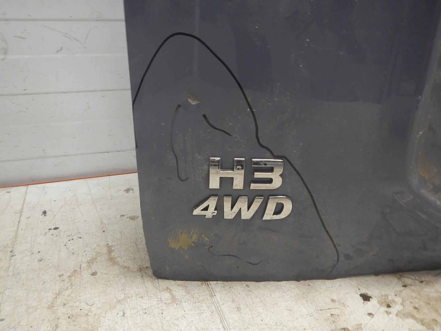 Дверь багажника