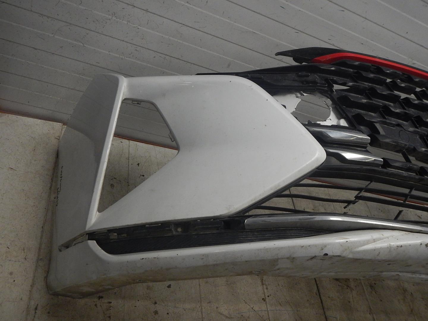 Бампер передний